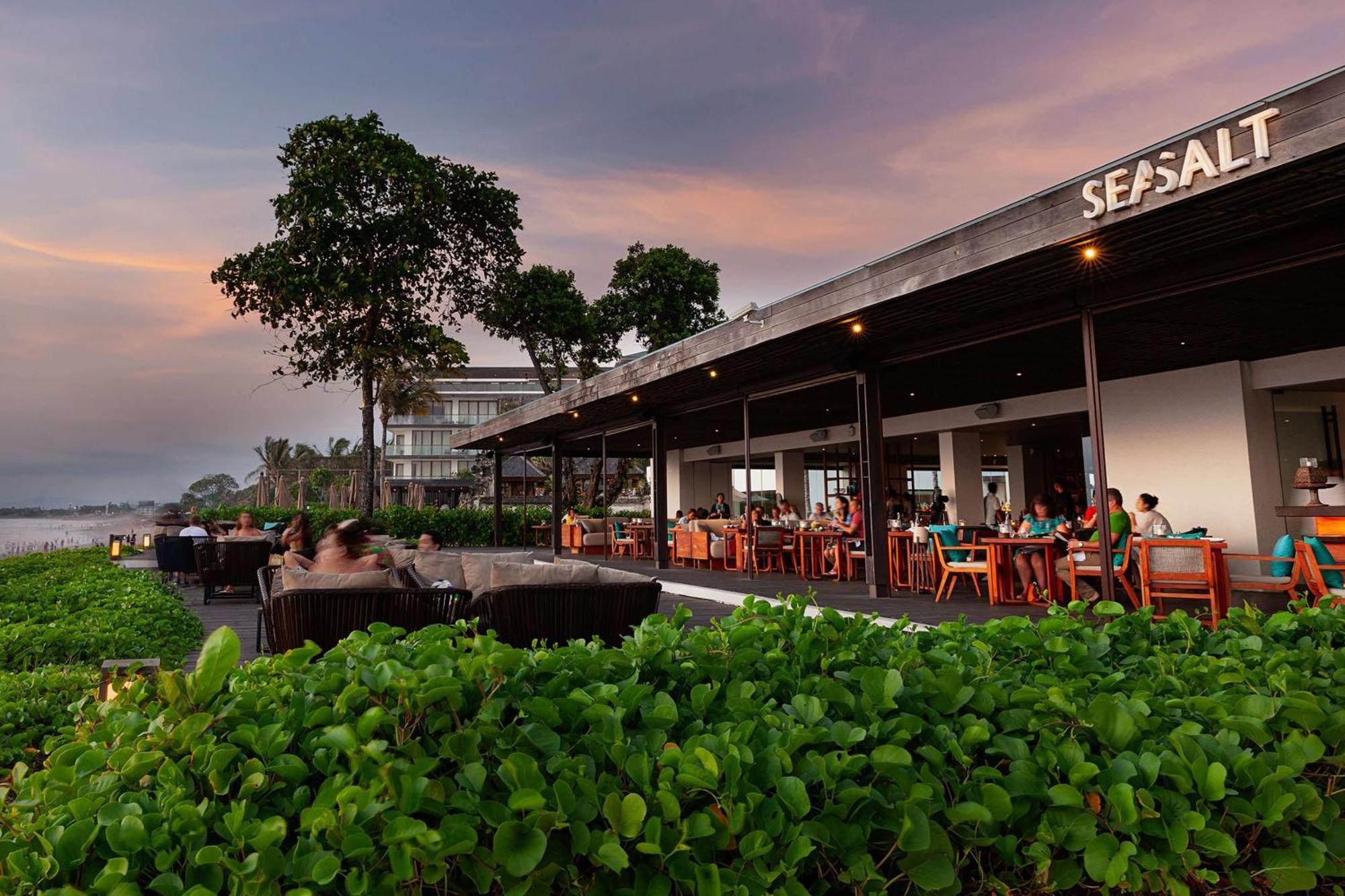Hotel Alila Seminyak Esterno foto Seascape Restaurant
