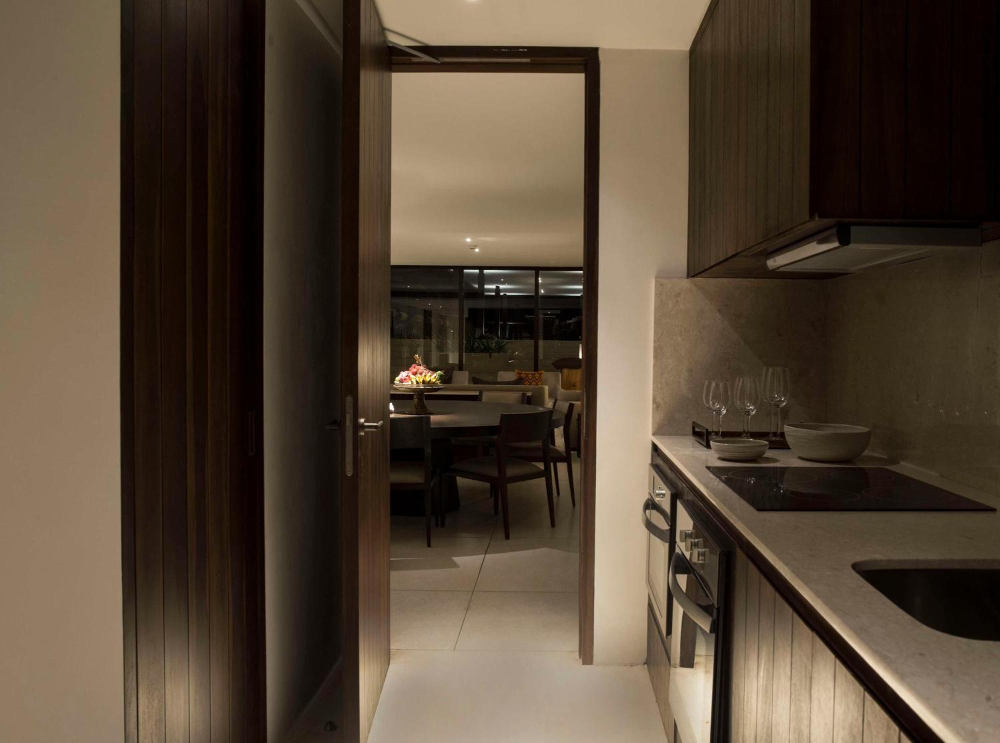 Hotel Alila Seminyak Esterno foto Kitchen