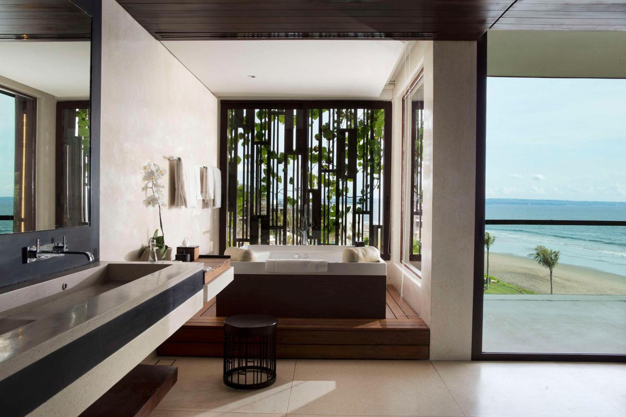 Hotel Alila Seminyak Esterno foto Bathroom